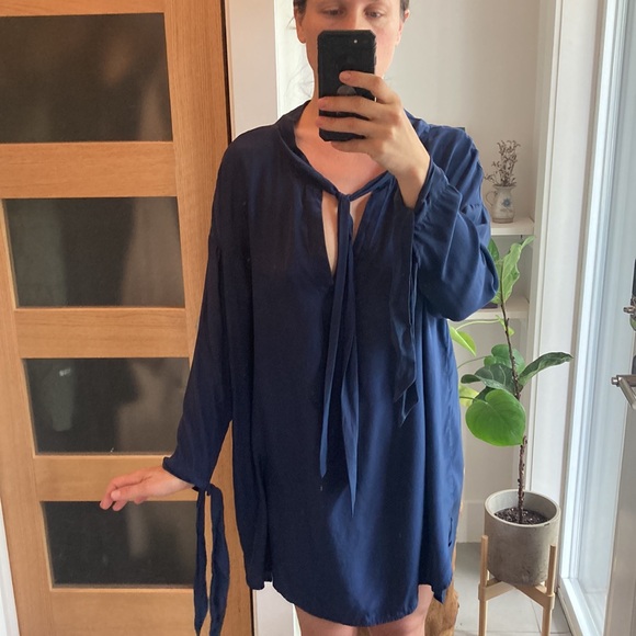 PAROSH navy blue silky dress size small - Picture 10 of 10